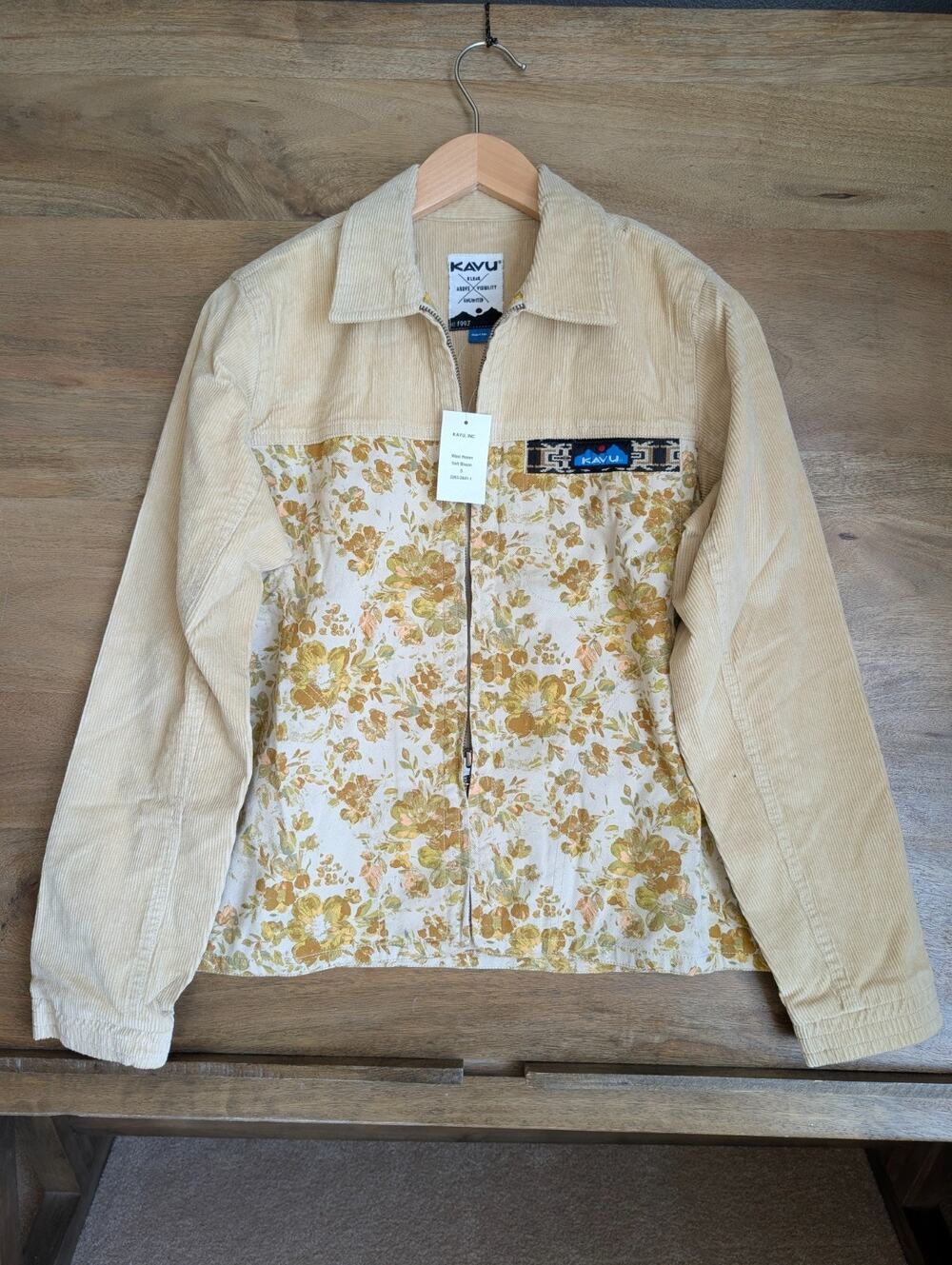 KAVU Corduroy Jacket Womens S Light MultFloral West Haven Soft Bloom Zip-Up NWT